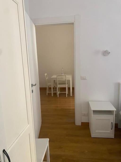 Esquilino Near Colosseum Metro Termini Apartment *