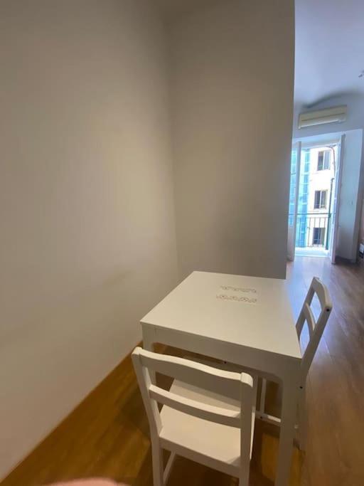 Esquilino Near Colosseum Metro Termini Apartment Rom